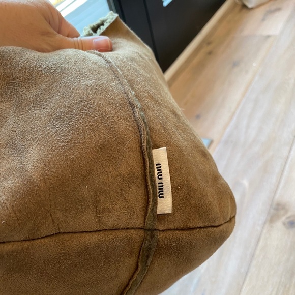 Miu Miu Shearling Handle Bag - Picture 7 of 7